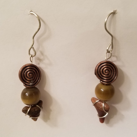 Handmade Unique Shell Earrings! Sharks Teeth Too! - Picture 11 of 11